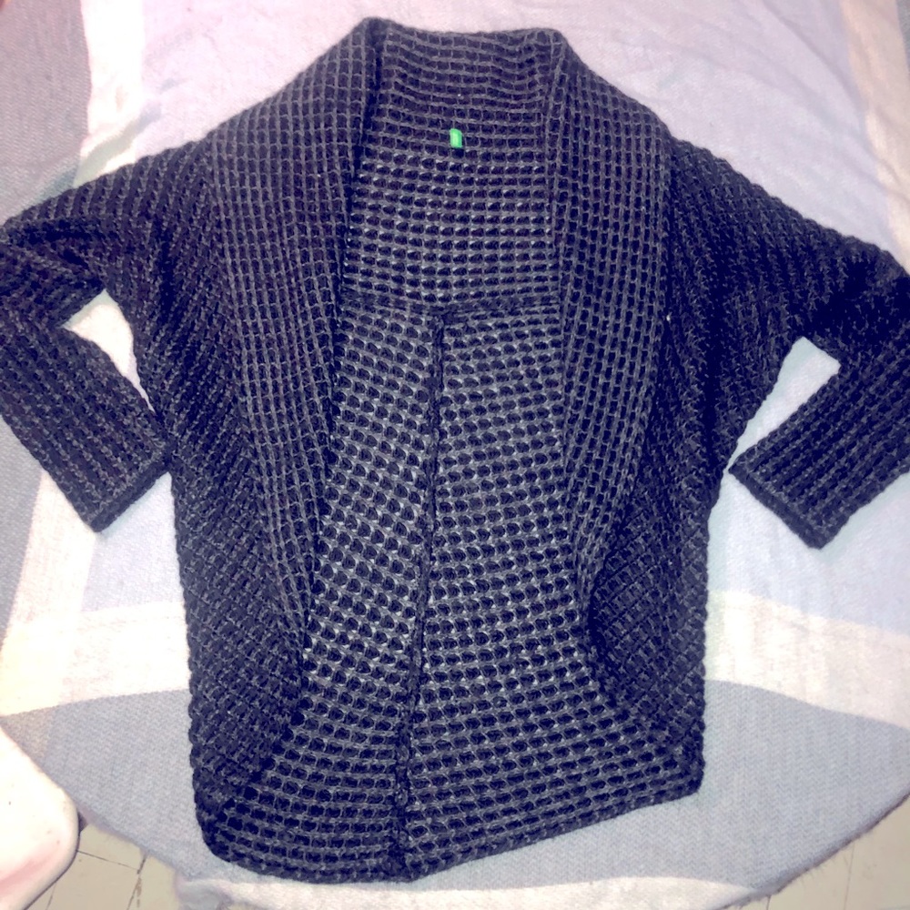 4/$40 United Colors of Benetton Batwing Cardigan